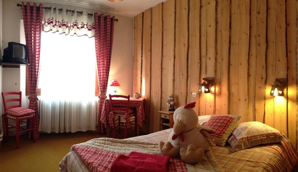 Hotel La Tapia Отран Стая снимка
